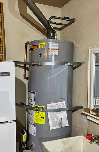 https://maddingtonhotwater.com.au/uploads/2025/06/electric-hot-water-system-58767.jpg