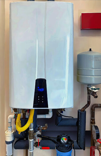 https://maddingtonhotwater.com.au/uploads/2025/06/hot-water-17212.jpg