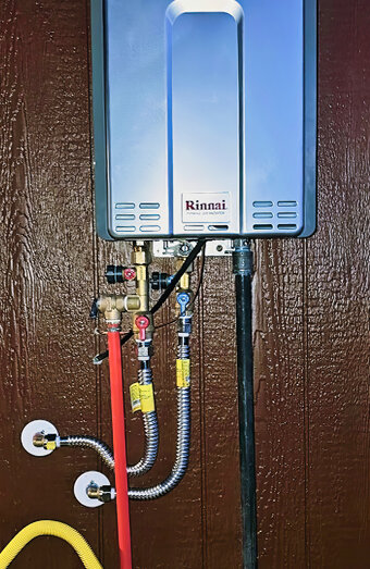 https://maddingtonhotwater.com.au/uploads/2025/06/hot-water-87553.jpg