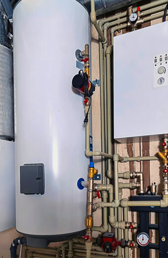 https://maddingtonhotwater.com.au/uploads/2025/06/hot-water-installs-34383.jpg