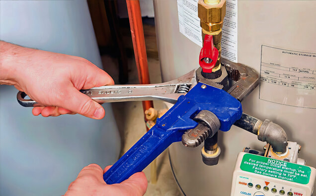 https://maddingtonhotwater.com.au/uploads/2025/06/hot-water-servicing-75260.jpg