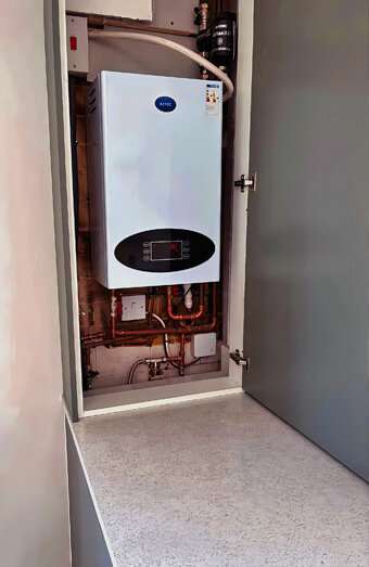 https://maddingtonhotwater.com.au/uploads/2025/06/instant-hot-water-systems-44293.jpg