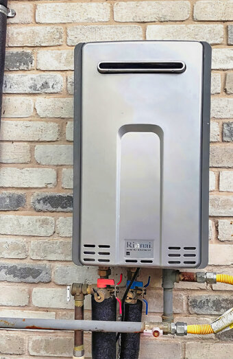 https://maddingtonhotwater.com.au/uploads/2025/06/instant-hot-water-systems-48570.jpg
