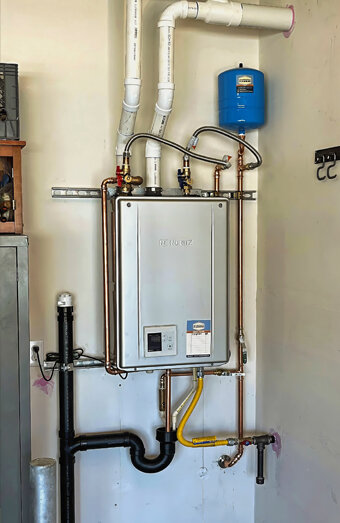 https://maddingtonhotwater.com.au/uploads/2025/06/instant-hot-water-systems-98444.jpg
